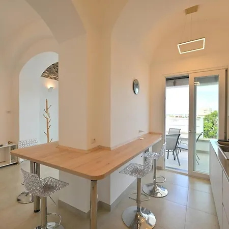 Maison Aragonese Apartmán *