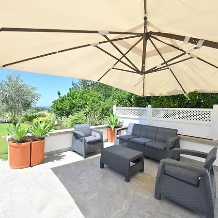 Maison Aragonese Apartmán *