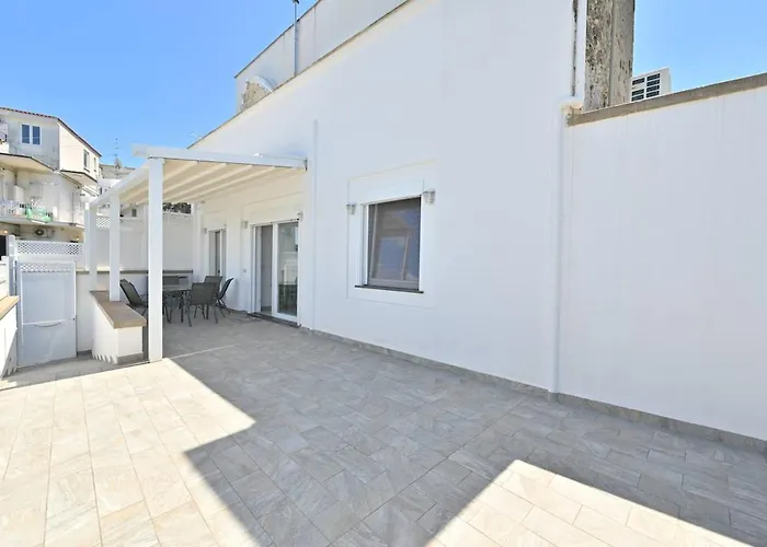 Maison Aragonese * Искья